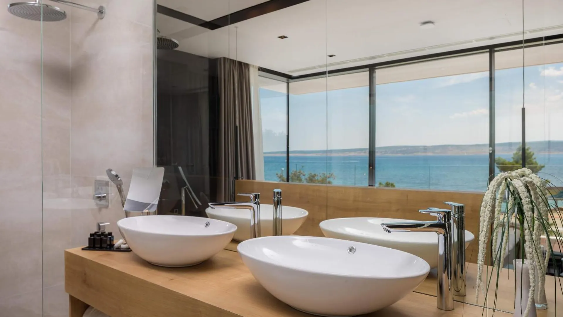 5-Star Villa Calma I With Heated Pool, Jacuzzi, Sea And Palm Tree Garden Starigrad Paklenica