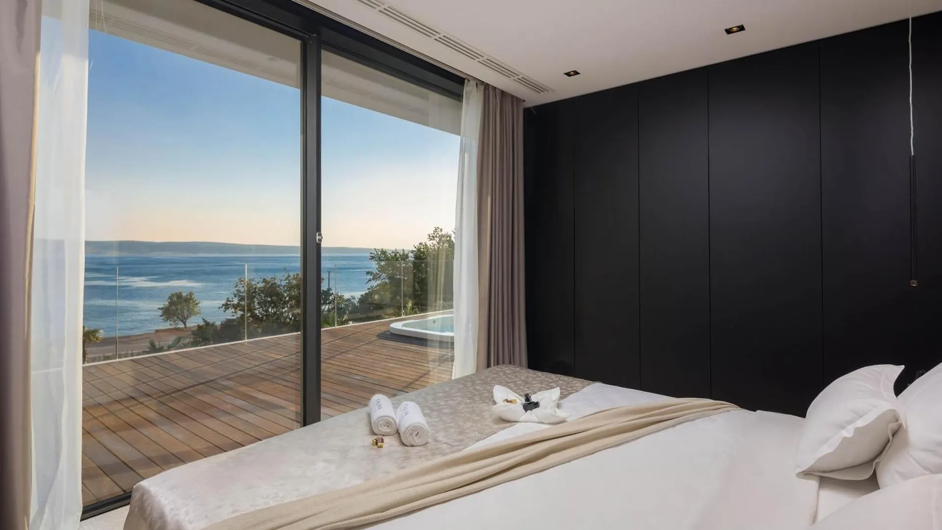 5-Star Villa Calma I With Heated Pool, Jacuzzi, Sea And Palm Tree Garden Starigrad Paklenica Croatia