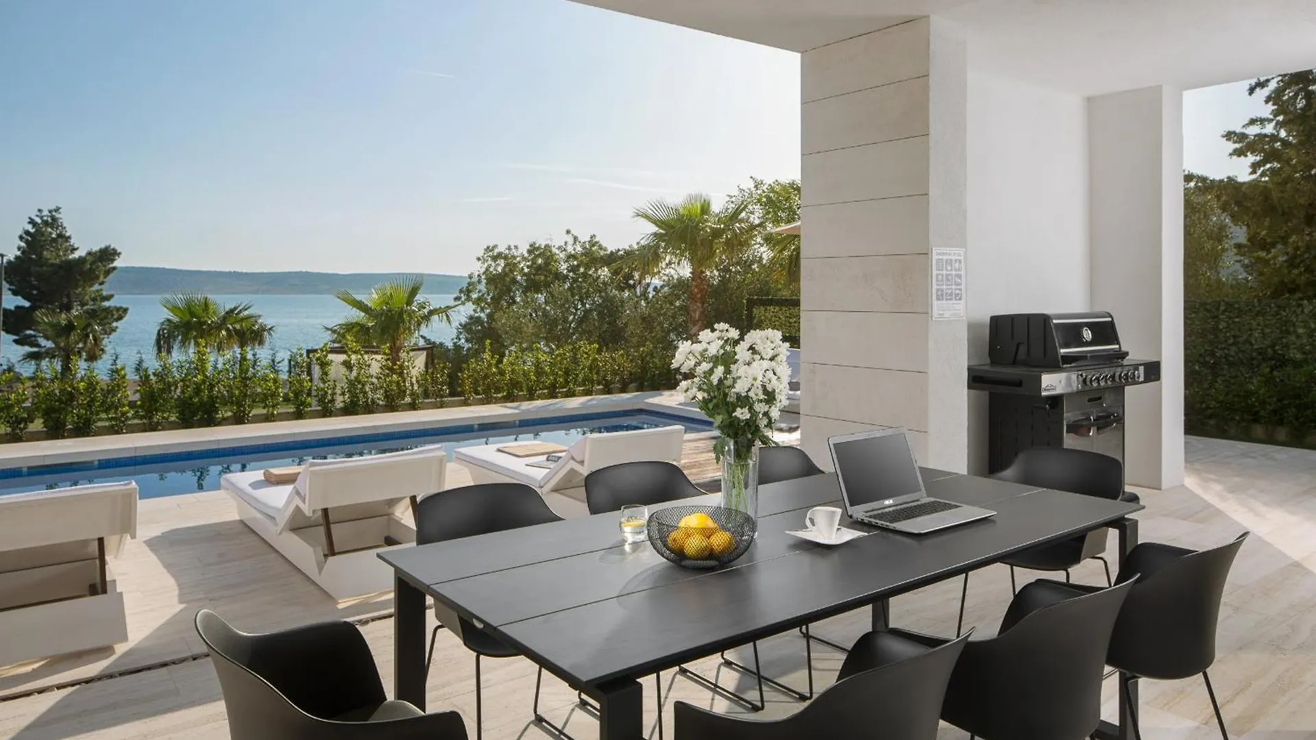 5-Star Villa Calma I With Heated Pool, Jacuzzi, Sea And Palm Tree Garden Starigrad Paklenica 0*,