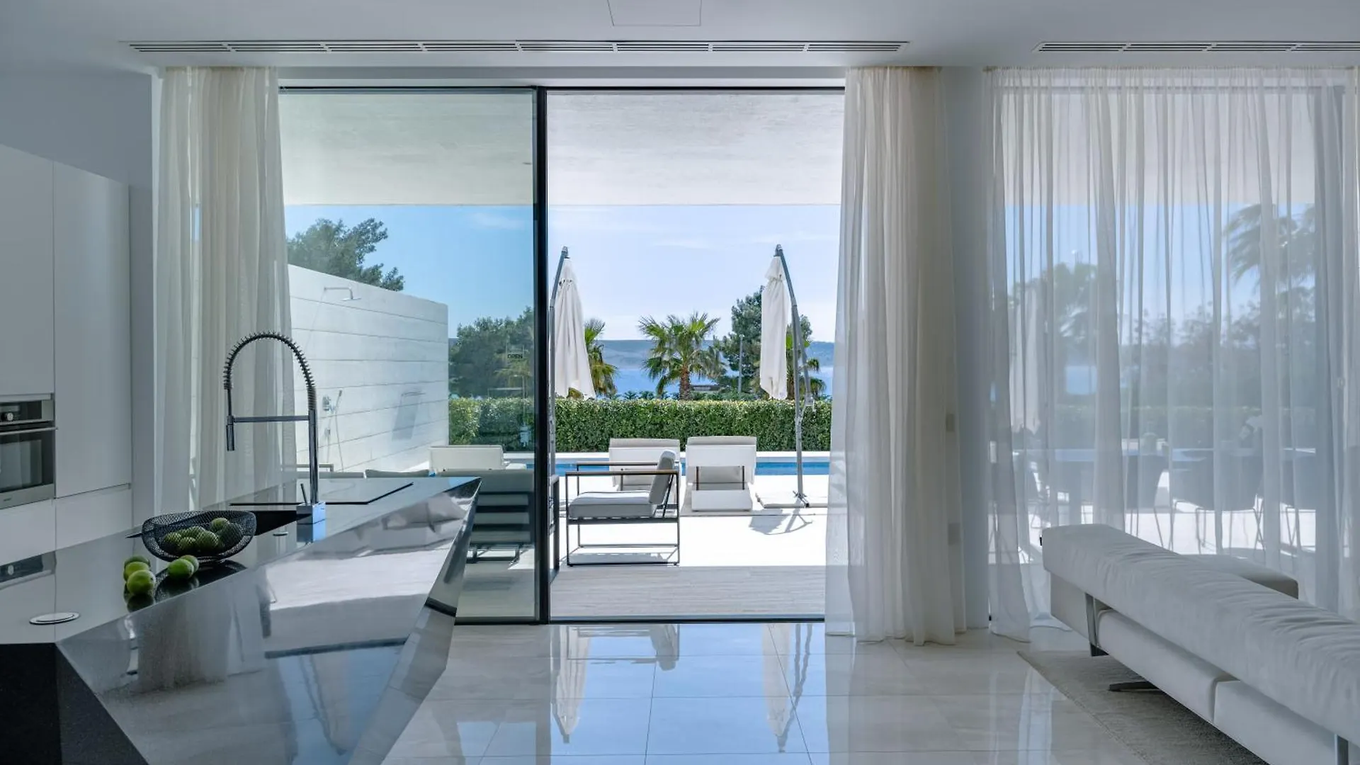 5-Star Villa Calma I With Heated Pool, Jacuzzi, Sea And Palm Tree Garden Starigrad Paklenica 0*,
