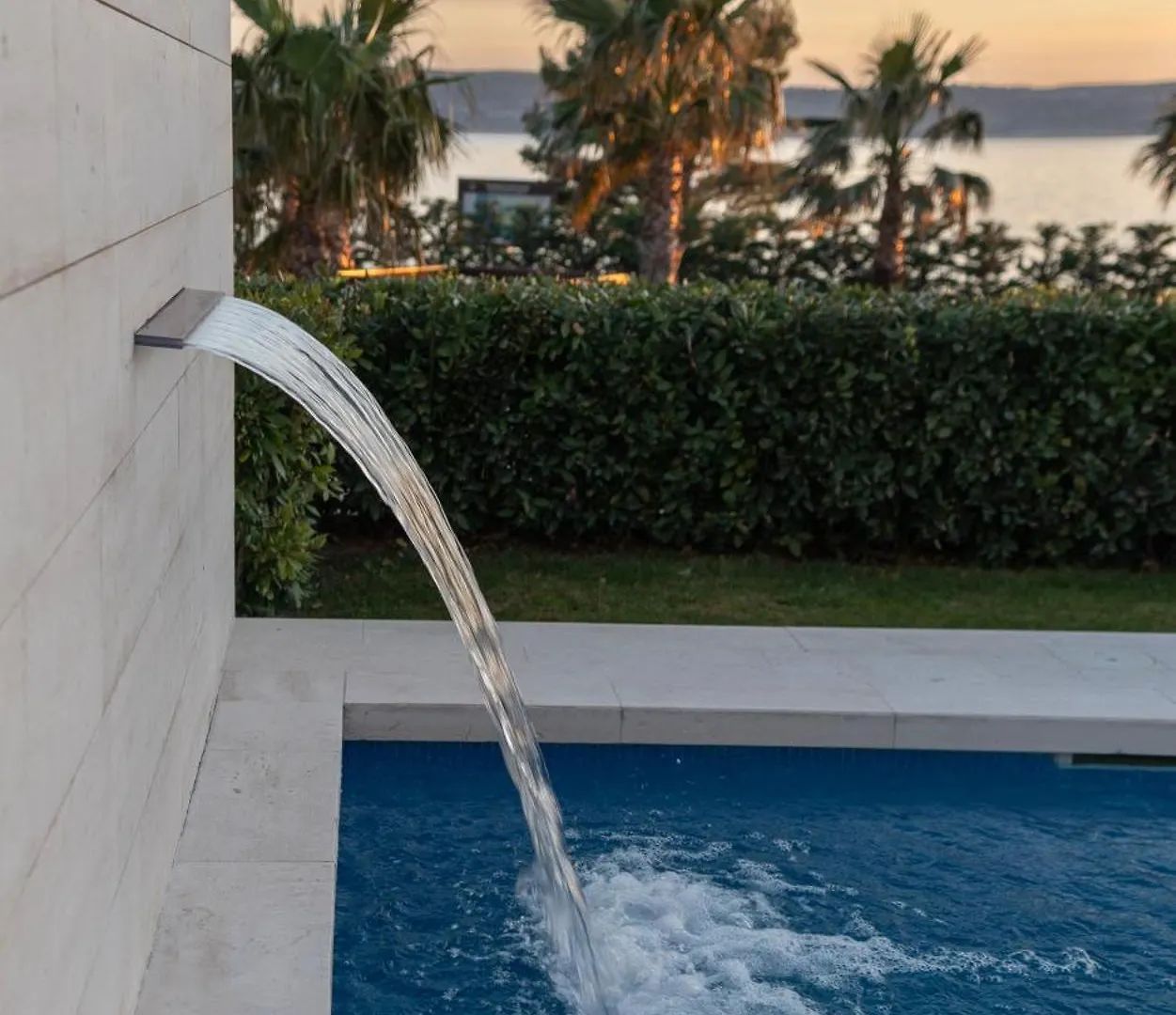 5-Star Villa Calma I With Heated Pool, Jacuzzi, Sea And Palm Tree Garden Starigrad Paklenica