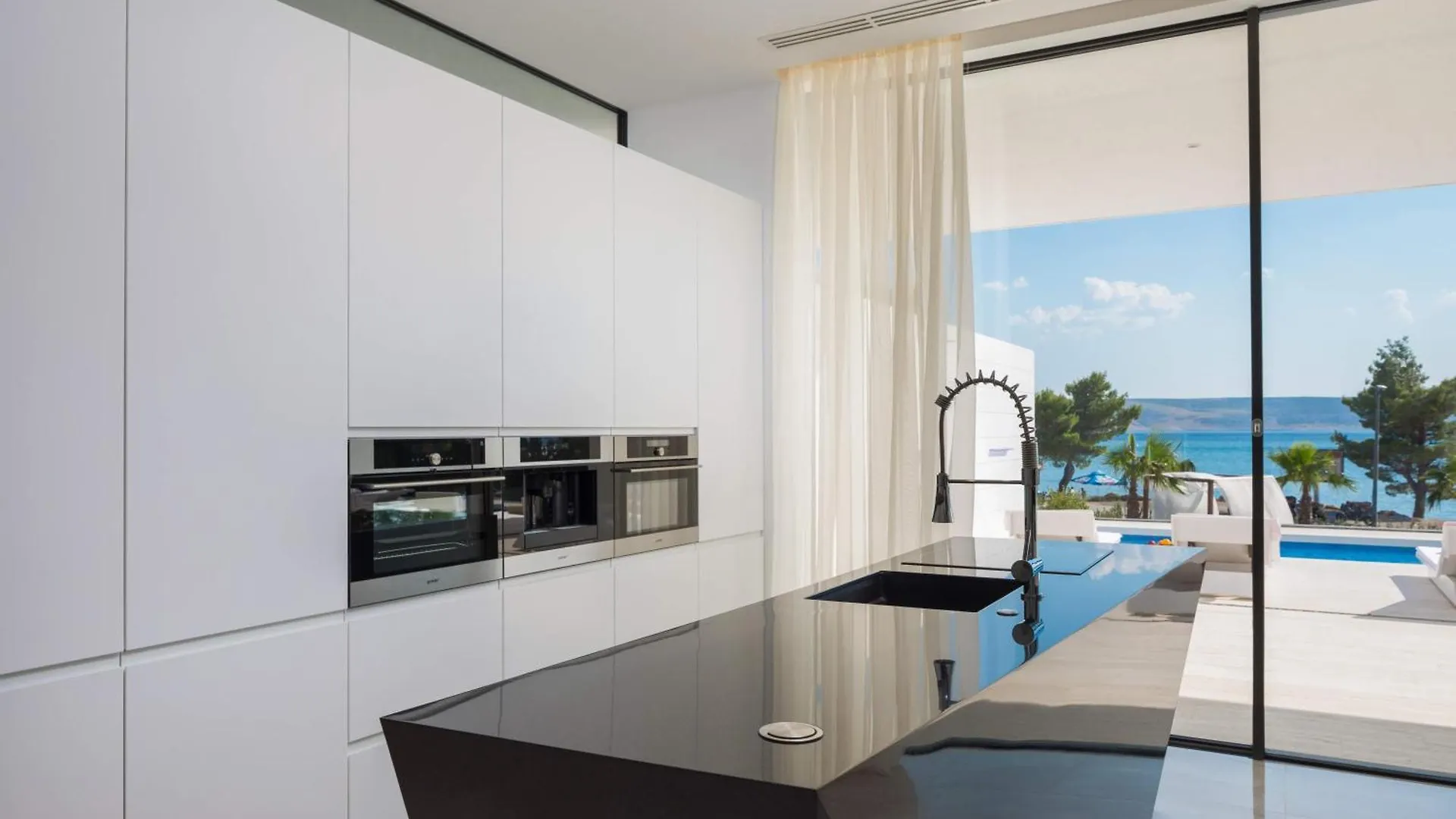 5-Star Villa Calma I With Heated Pool, Jacuzzi, Sea And Palm Tree Garden Starigrad Paklenica