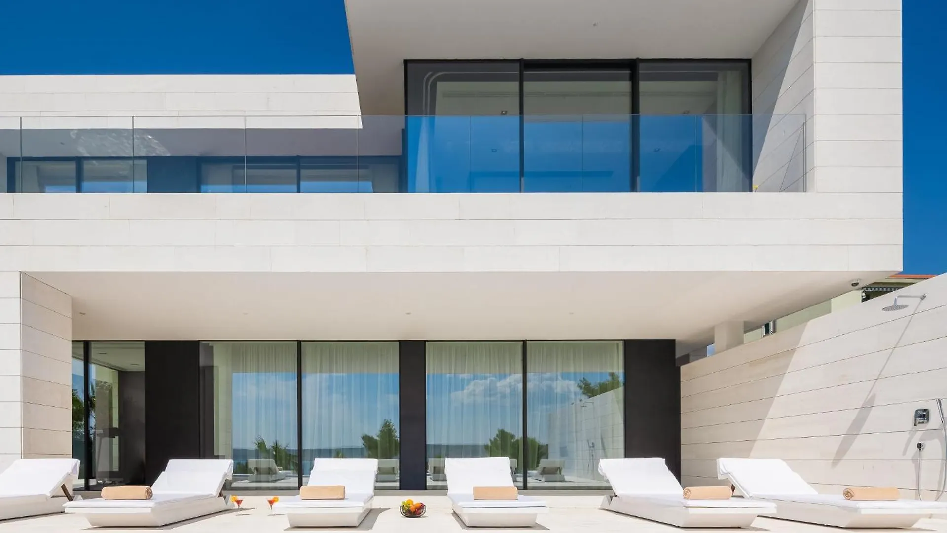 5-Star Villa Calma I With Heated Pool, Jacuzzi, Sea And Palm Tree Garden Starigrad Paklenica 0*,  Croatia