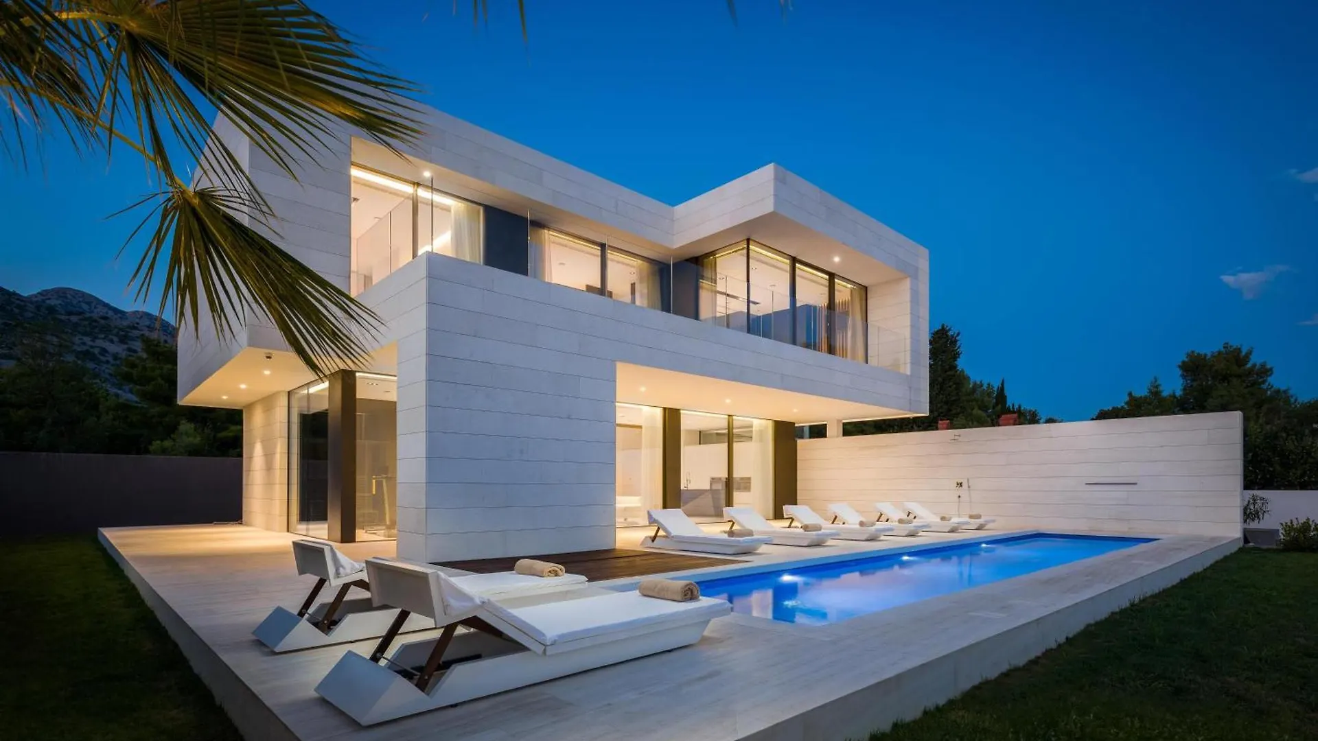 5-Star Villa Calma I With Heated Pool, Jacuzzi, Sea And Palm Tree Garden Starigrad Paklenica